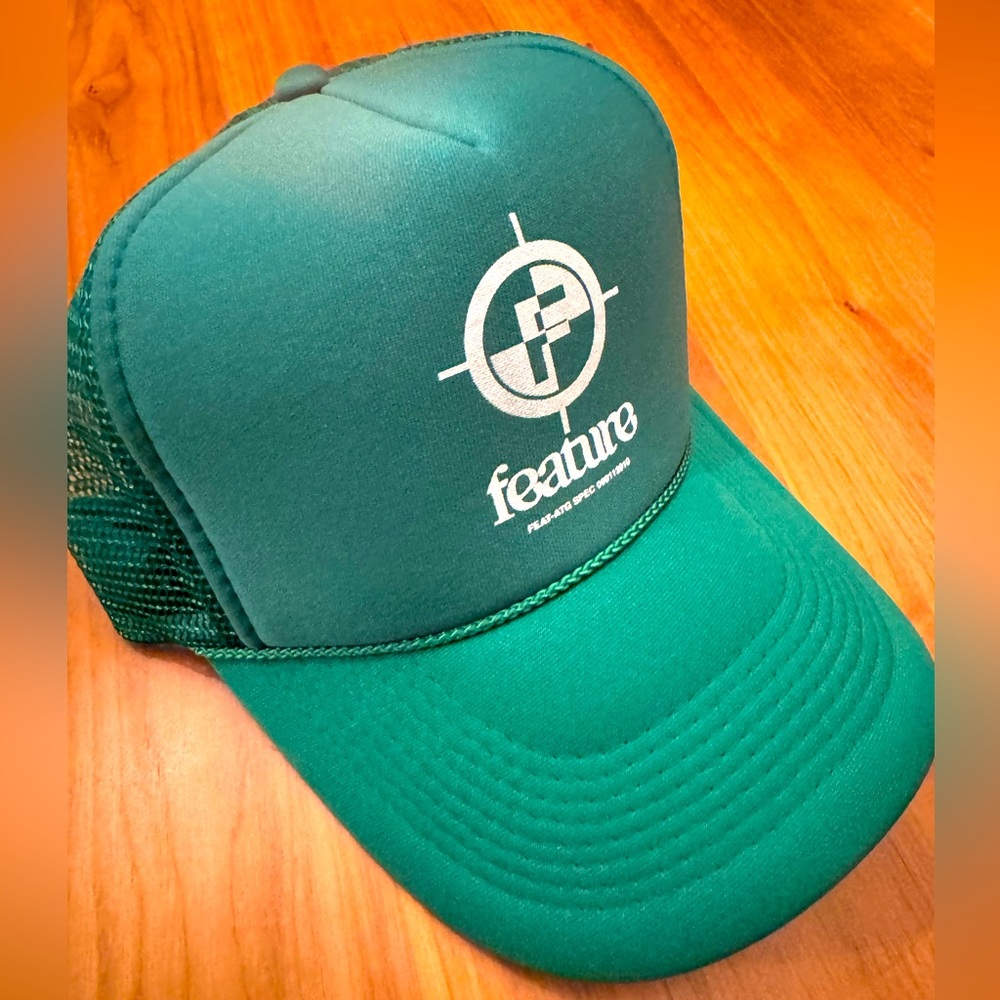 Feature bullseye green a-frame trucker hat brand new